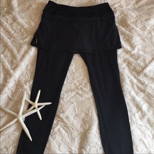 ATHLETA WORKOUT SKIRTED LEGGINGS SKIRT CAPRI SZ S